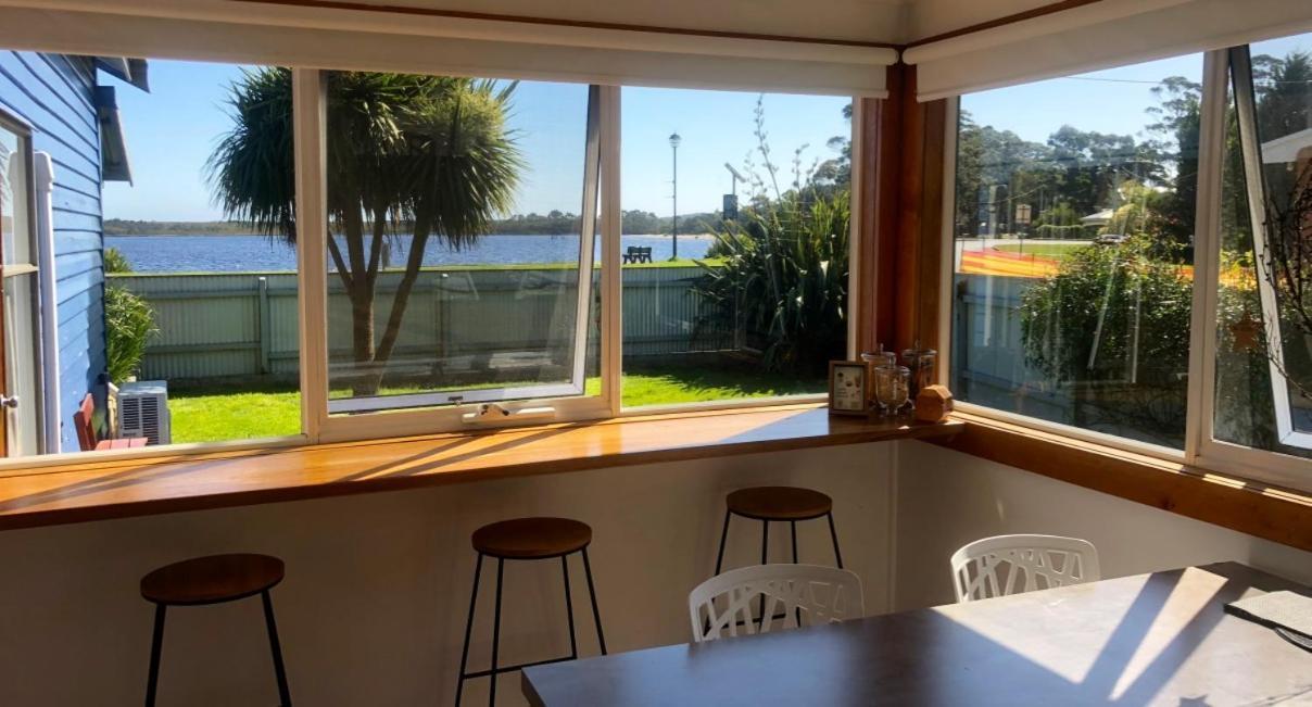The Boat House Villa Strahan Exterior photo